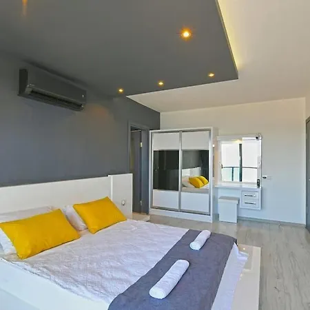 Everest Villa
